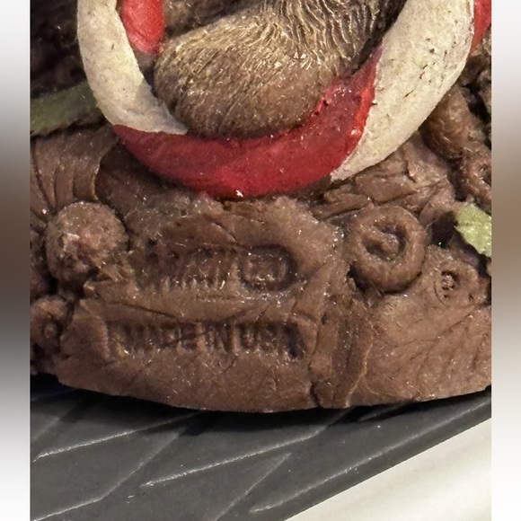 Tim Wolfe “Jingles” Rabbit Figurine Signed Cairn Studios Vintage 1995 No… - Picture 9 of 9